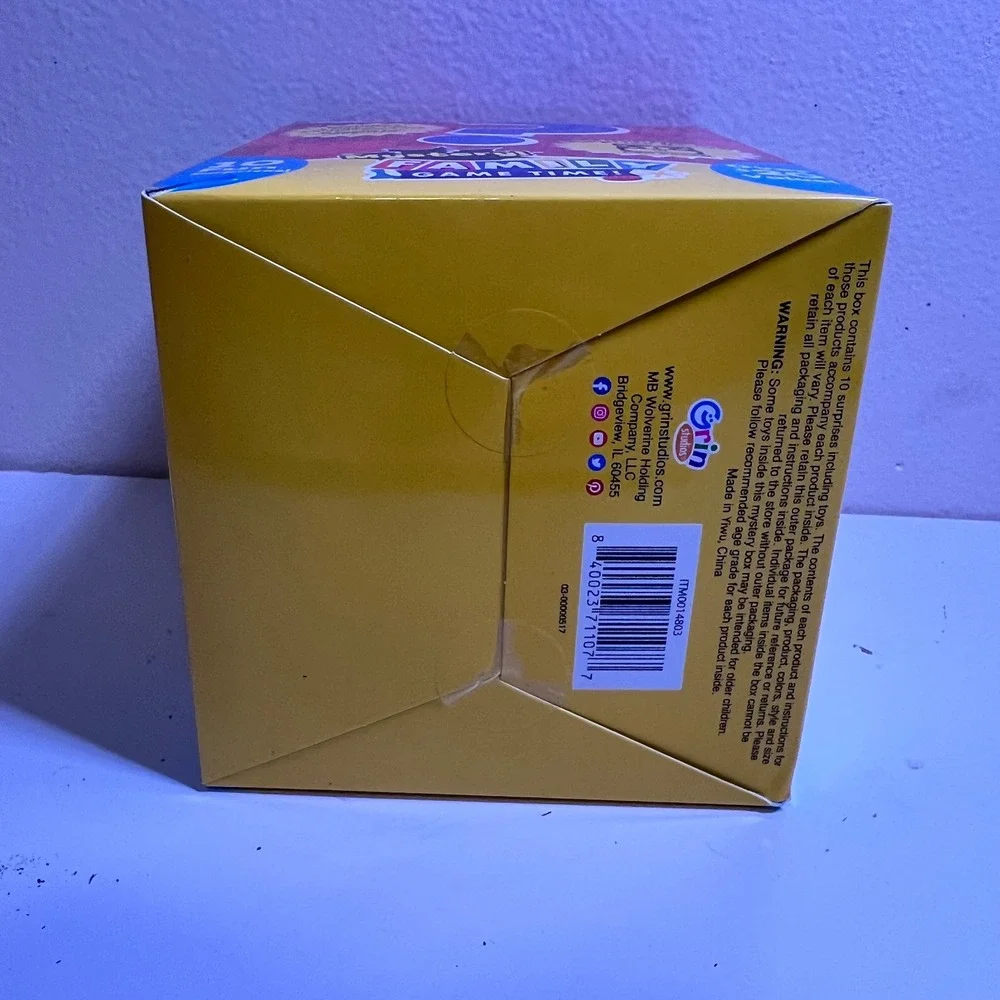 Grin Studios Mystery Family Game Time Box 10 Surprises Red Blind Box Toy